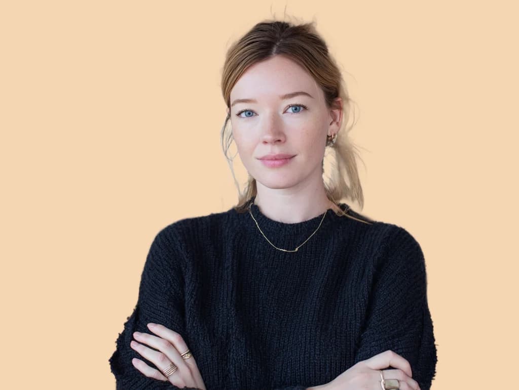 Professional portrait with background removal - New background